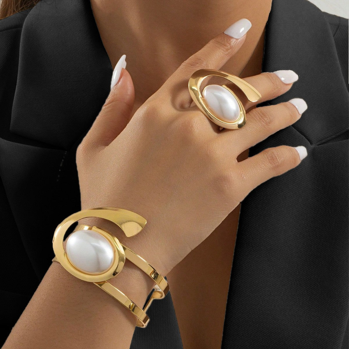 Women's Fashion Bracelet And Ring Set