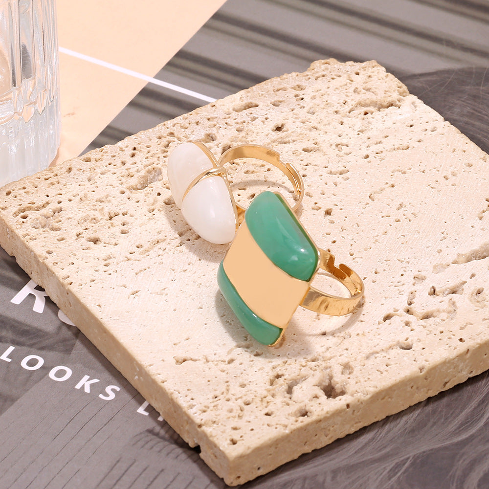 Fashionable Contrasting Color Geometric Resin Ring